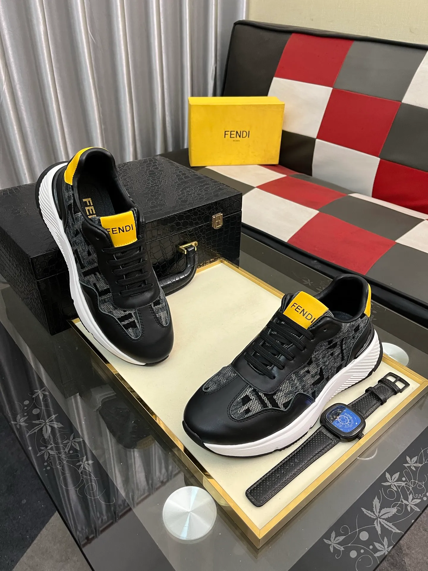 Men's Men's Shoes💰458⌚️⌚️[Fendi] Fendi's latest casual shoes for men! Available at counters simultaneously! A one-to-one replica of the original. Made entirely of imported top-grain calfskin, the interior is made of top-grain water-dyed cowhide, and the original factory-supplied rubber outsole. Leading new fashion concepts. Matching code: 38-443️⃣Colors available
